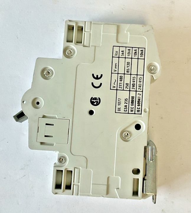 CUTLER HAMMER WMS1D15 CIRCUIT BREAKER 240VAC D15 ***LOTOF2***3