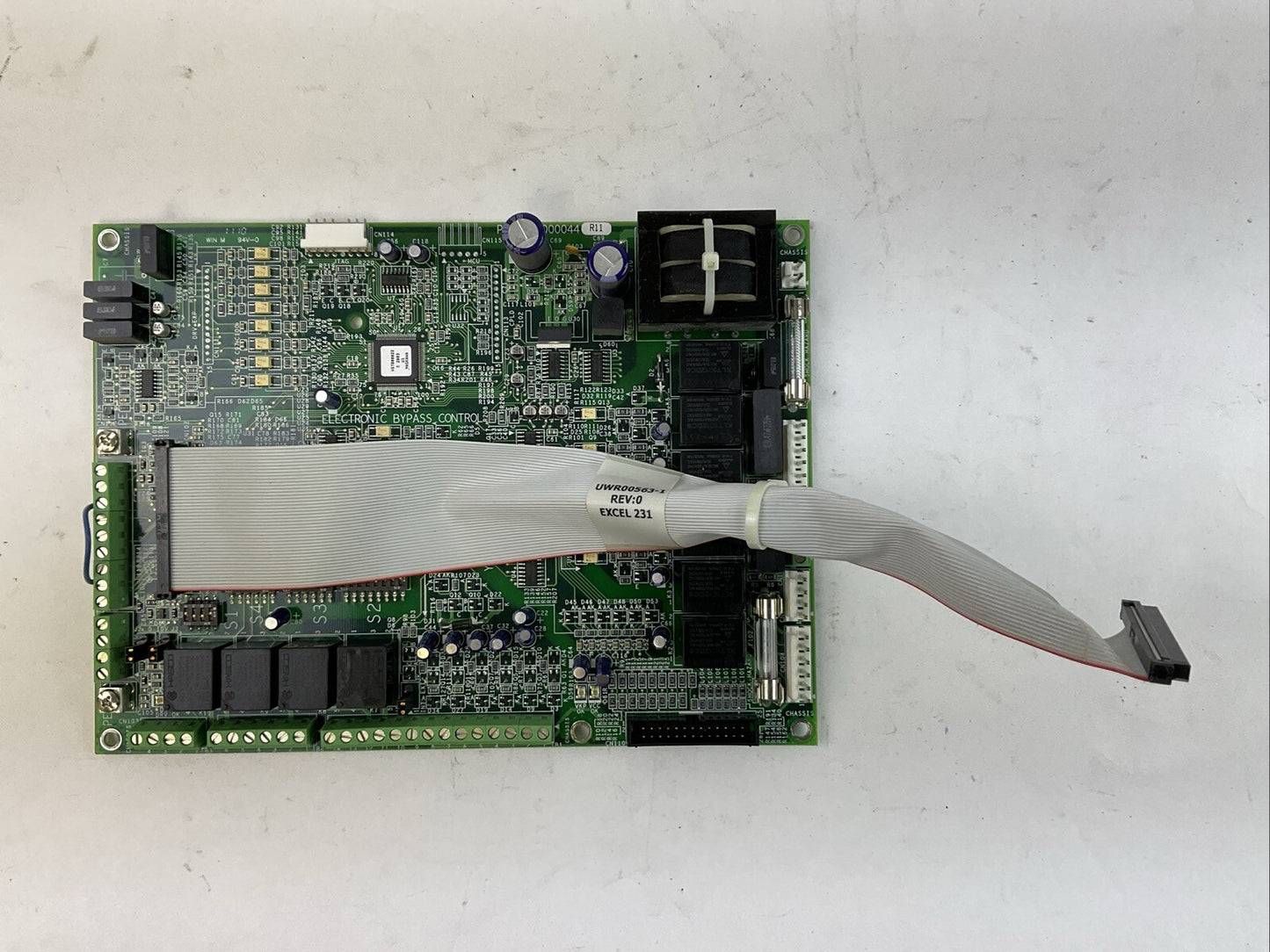 YASKAWA UTC000044 CIRCUIT BOARD UWR00563-1 REV:0 EXCEL 231 RIBBON CABLE0