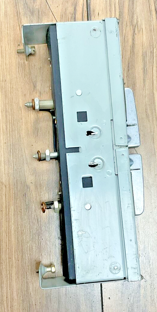 GOULD / ITE V2A3211 TWIN PANELBOARD SWITCH HP 7 1/2 240V/250VDC 3POLE 30A 3PH3