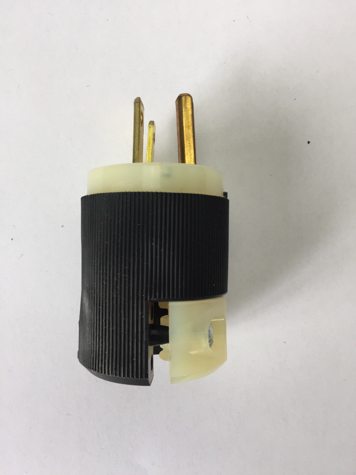 HUBBELL HBL5666C INSULGRIP PLUG 15A 250V 2POLE 3WIRE GROUNDING5