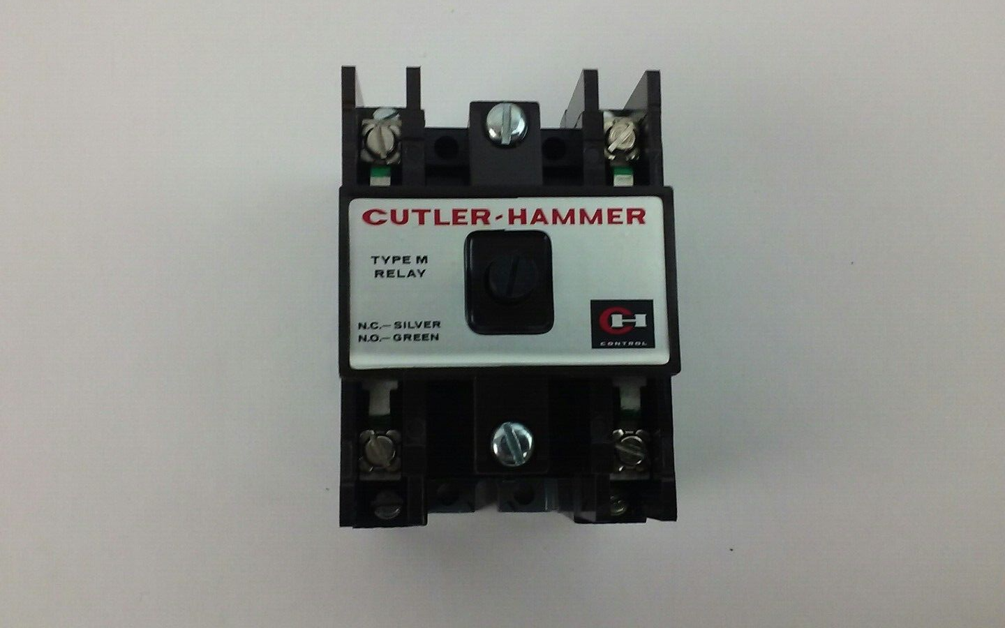 CUTLER HAMMER TYPE M RELAY 600V D26MR20A1