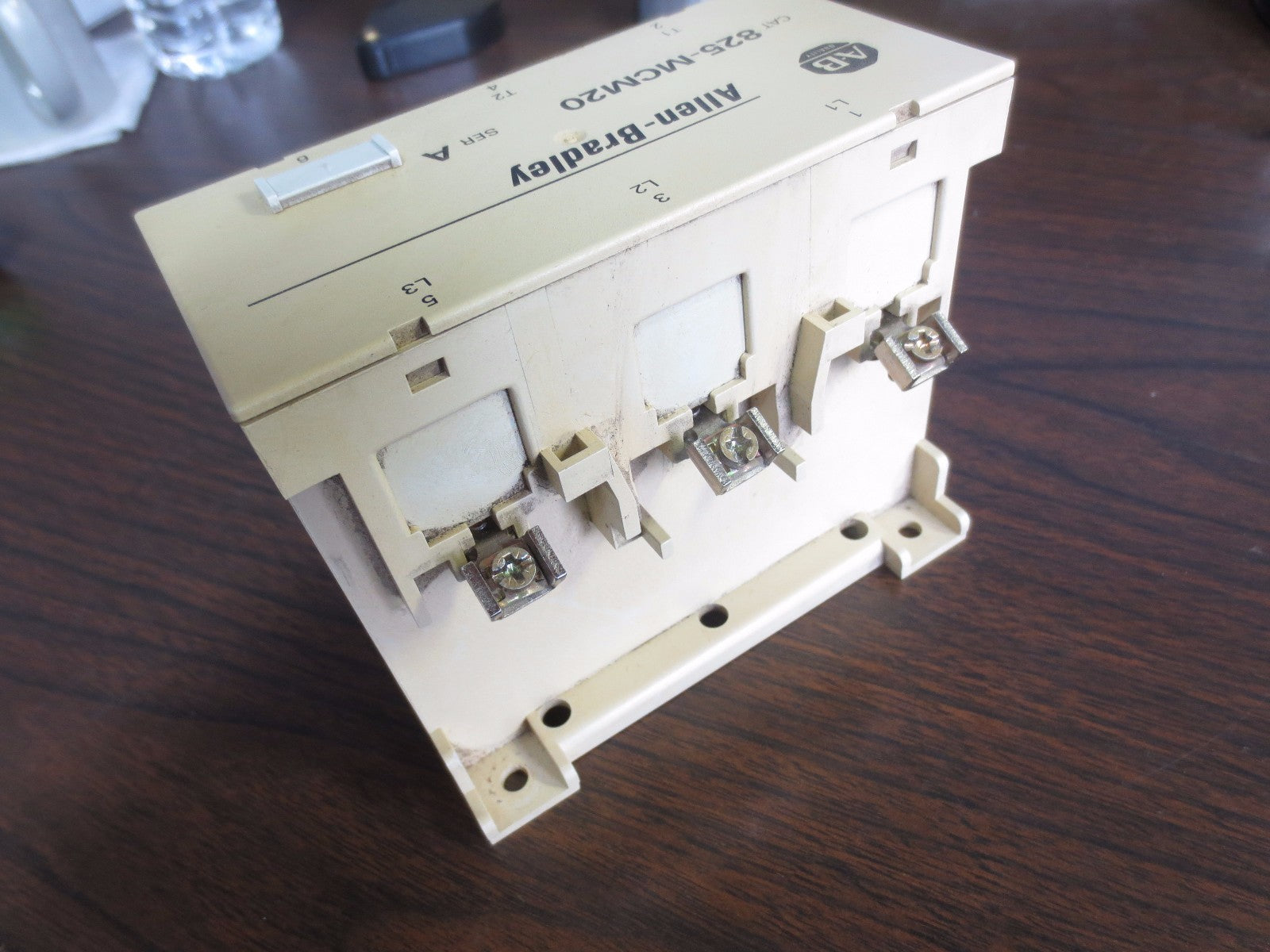 ALLEN-BRADLEY 825-MCM20 Ser. A - CONVERTER - 600V, 50/60 Hz, 20A4