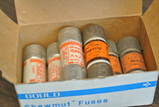 LOT of 7 GOULD-SHAWMUT A4J10 AMP-TRAP® FUSE / 10A / 600V / NEW SURPLUS0