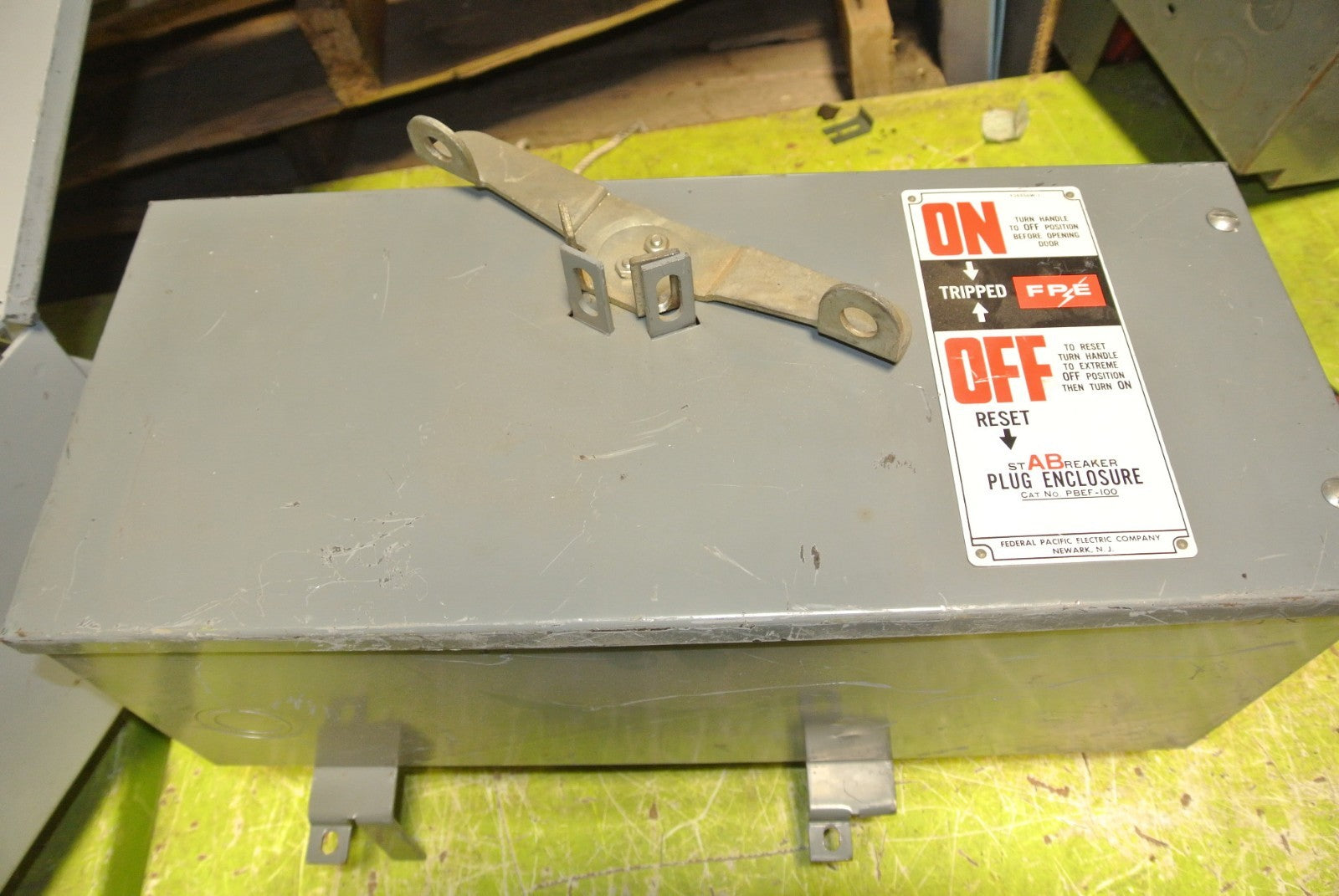 FPE PBEF-100 STABREAKER PLUG ENCLOSURE (ONLY) - 240VAC or 600VAC0