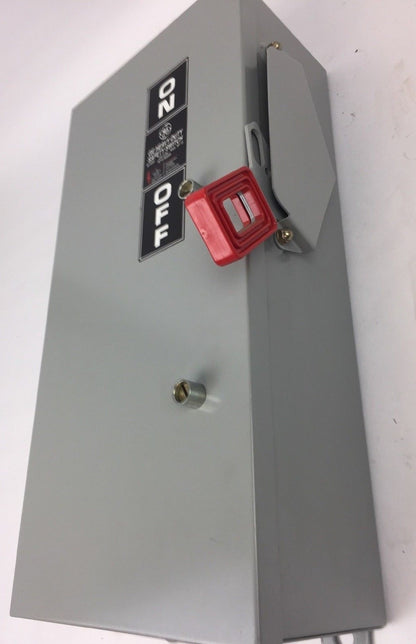 GE TH3322J SAFETY SWITCH 60A 240VAC  250VDC 3 FUSES 3