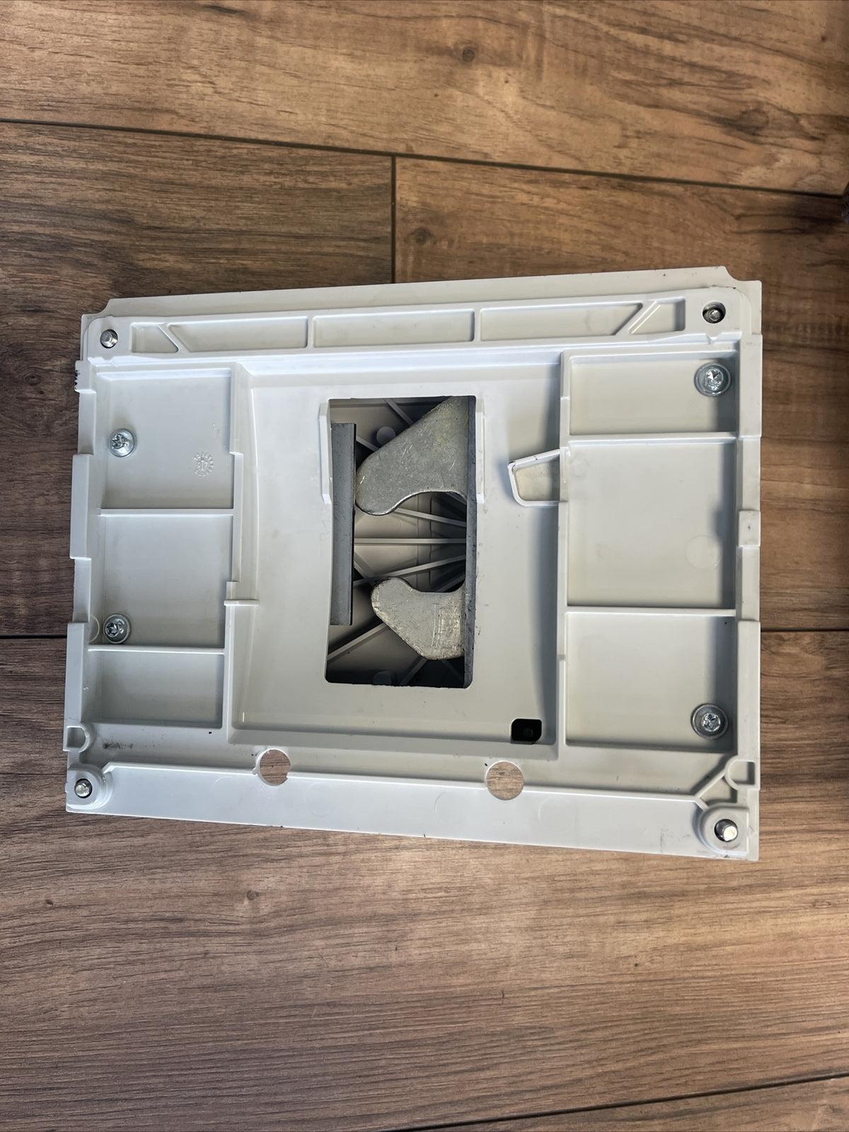 MOELLER NZMH4-AE CIRCUIT BREAKER 600VAC 1200A NZM4-XUHIV20 24VDC NZM H4-AE800A11