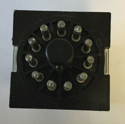 OMRON MK3PN-5-S RELAY 250VAC/28VDC 10A ***LOTOF2***6