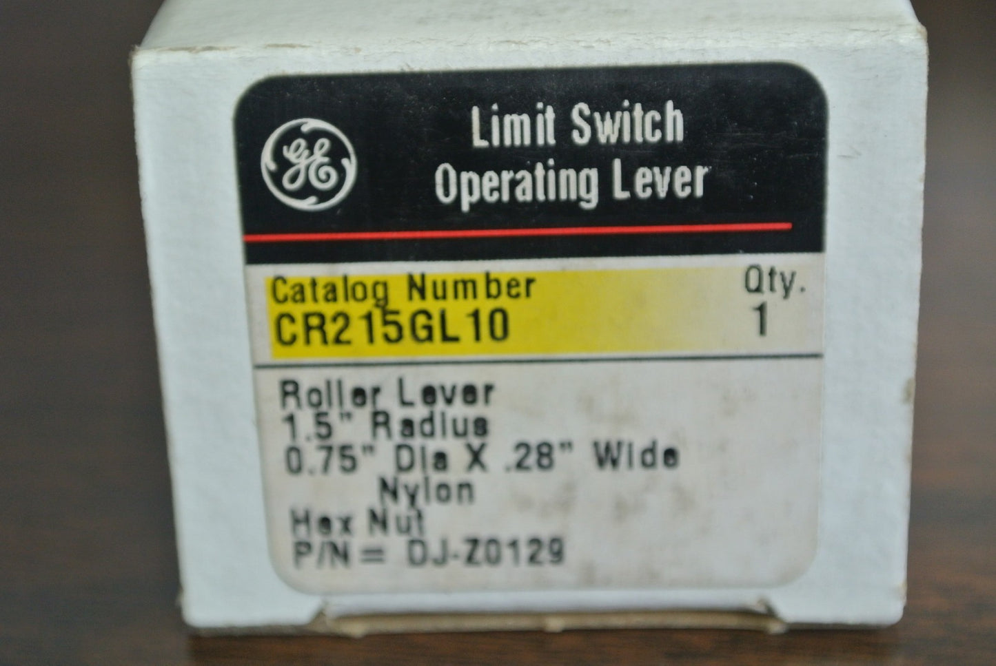GE CR215GL10 - LIMIT SWITCH ROLLER LEVER 1.5" RADIUS .075 DIA. x .28" WIDE - NEW1