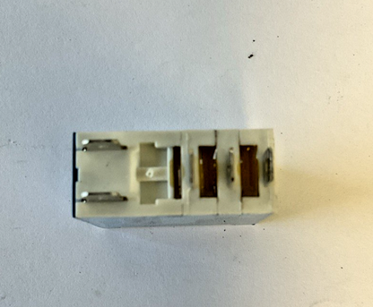 ALLEN BRADLEY 700-HK36Z24 RELAY 24VDC SER.B 16A 277VAC 30VDC ***LOTOF20***3