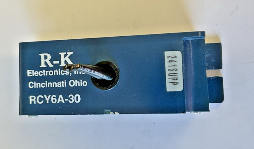 R-K ELECTRONICS RCY6A-30 NETWORK FILTER 600VAC RES 220OHM 7W **LOTOF4**1