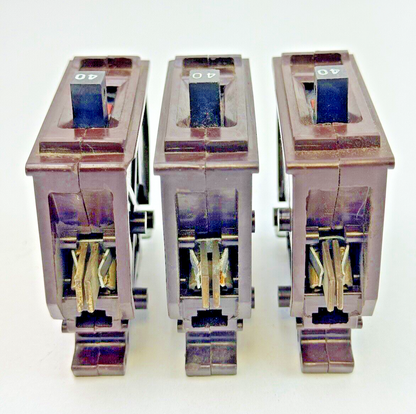 WADSWORTH **LOT OF 3** A40 - CIRCUIT BREAKER - 1 POLE, 120/240 VAC, 40 A5