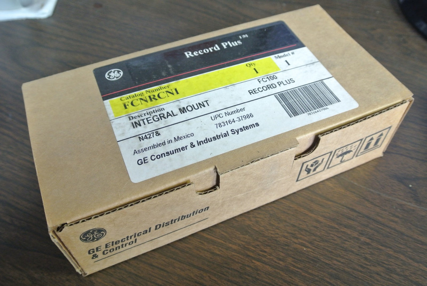 GE FCNRCNI INTEGRAL MOUNT HANDLE OPERATOR for FC100 BREAKER - NEW SURPLUS5