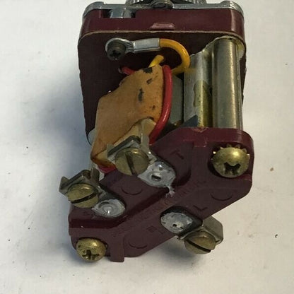 REES R 450 PUSH TO TEST PILOT LIGHT/ PANEL INDICATOR 230V 60CYC 1.5VA8