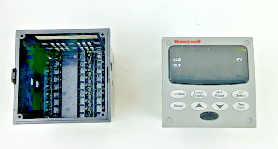 HONEYWELL DC2500-EE-0L0R-200-00000-E0-0 DIGITAL CONTROLLER VER:2507C0