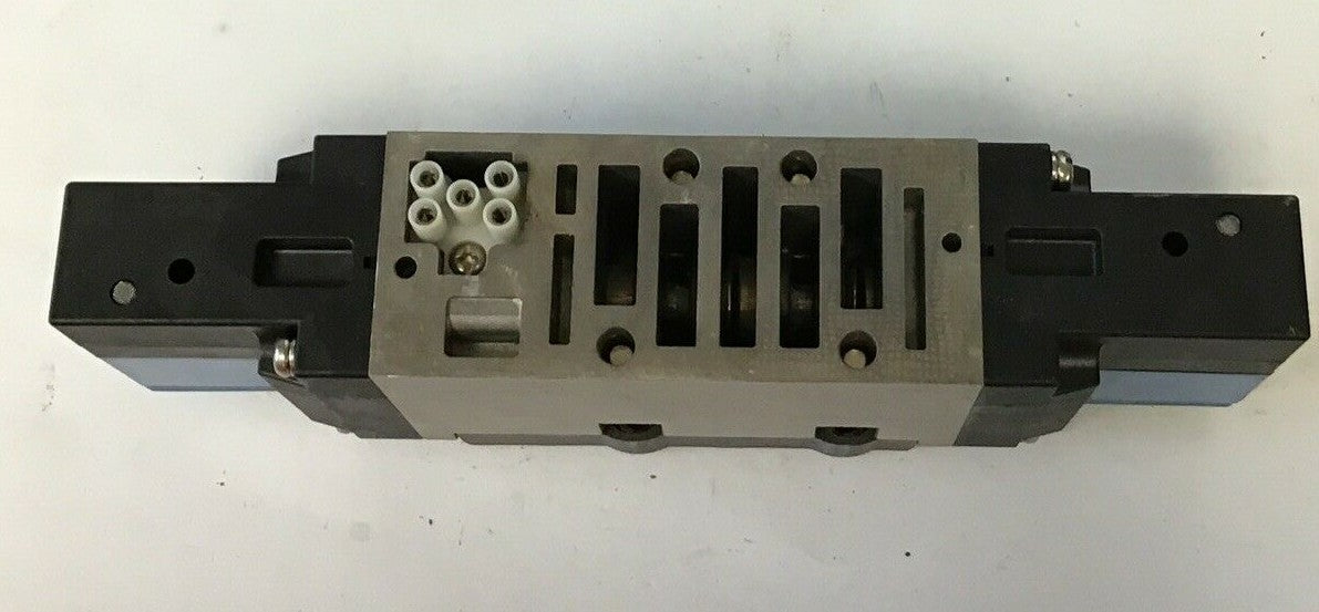 SMC VSR8-6-FG-D-3EZ-V1 SOLENOID VALVE 142PSI 24VDC 1.8WATT 0.075A4