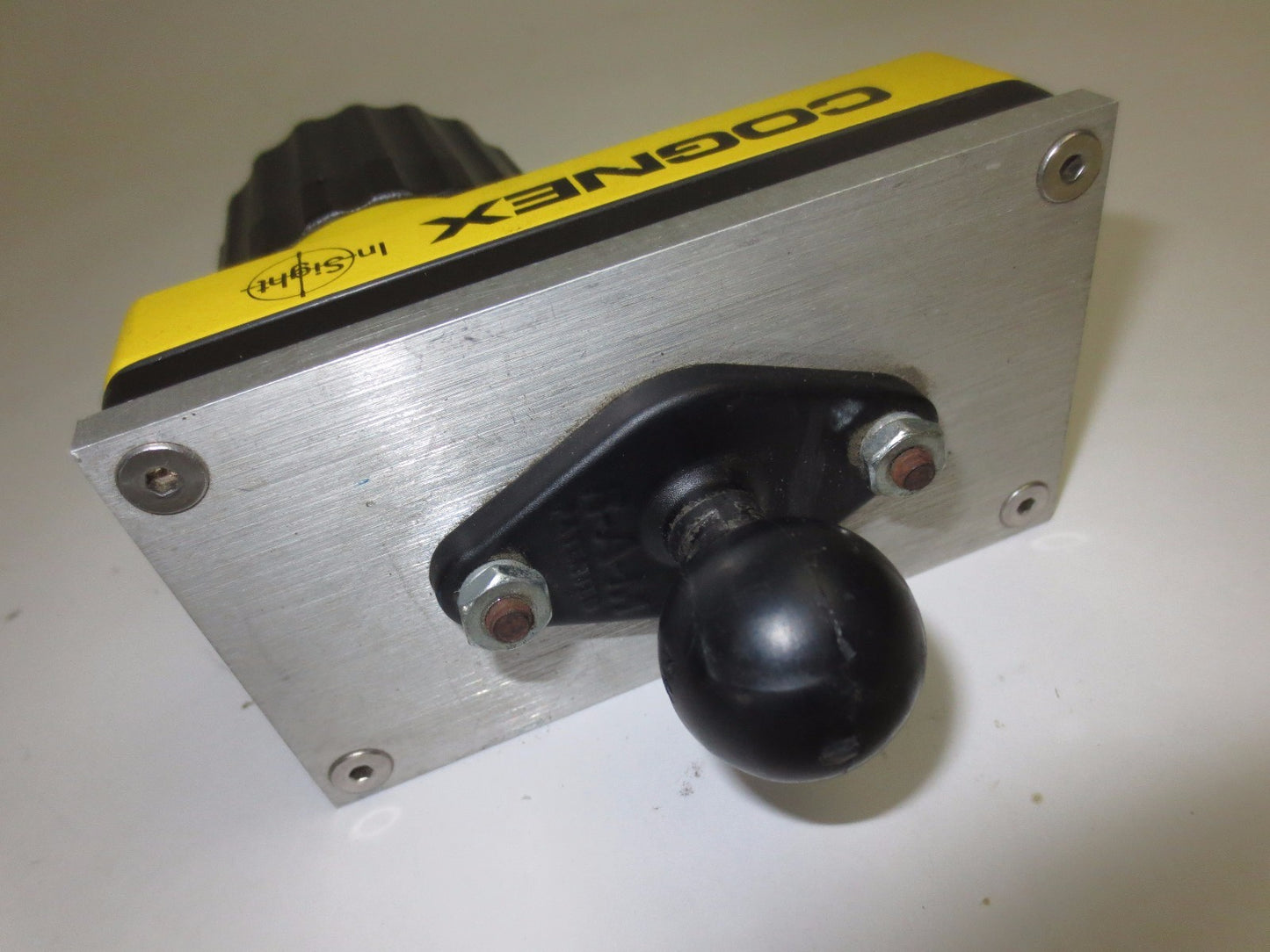 COGNEX 800-5870-1RA IN-SIGHT CAMERA 5110 / IS 5110-00 Rev. E 24VDC w/ BALL MOUNT4