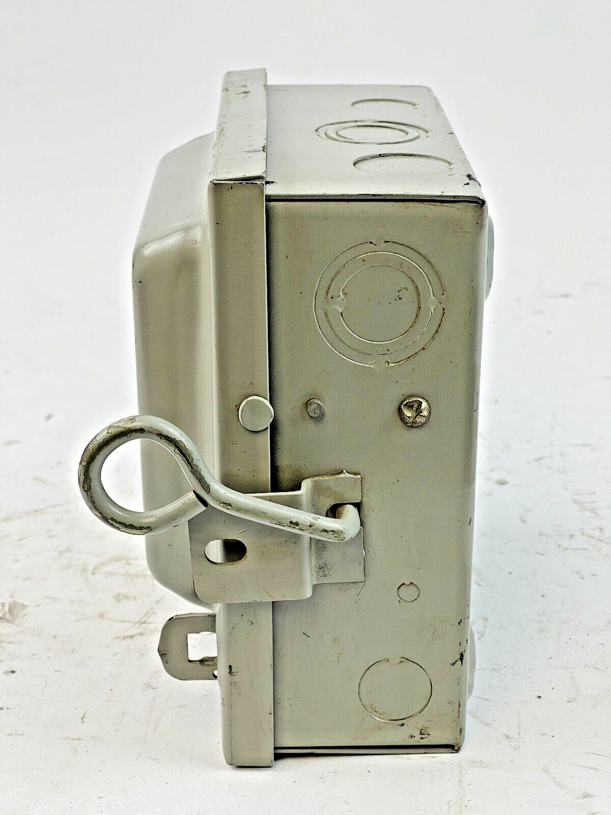 FEDERAL PACIFIC - G7332 - ENCLOSED SWITCH - 30 AMP, 3 POLE, 240 VAC, NEMA TYPE 12