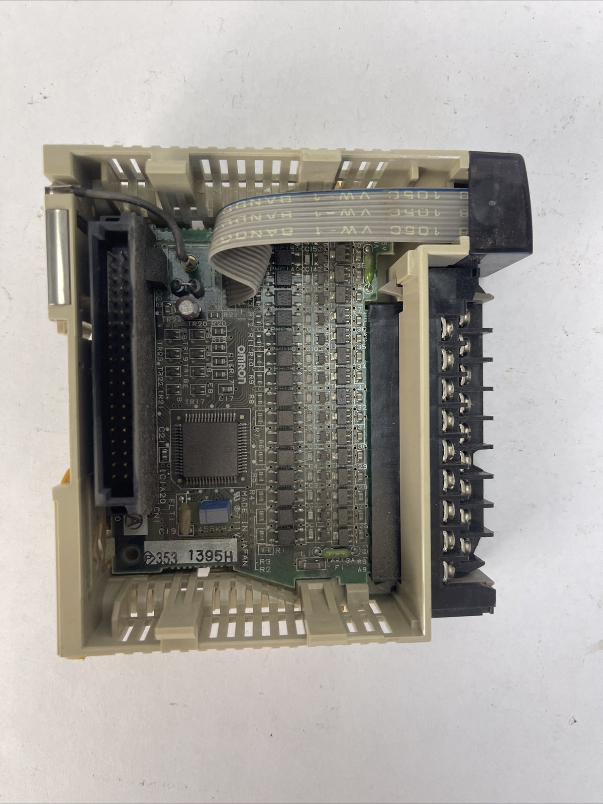 OMRON CQM1-OD214 OUTPUT UNIT 5-24VDC 0.3A/POINT 4.8A/UNIT4