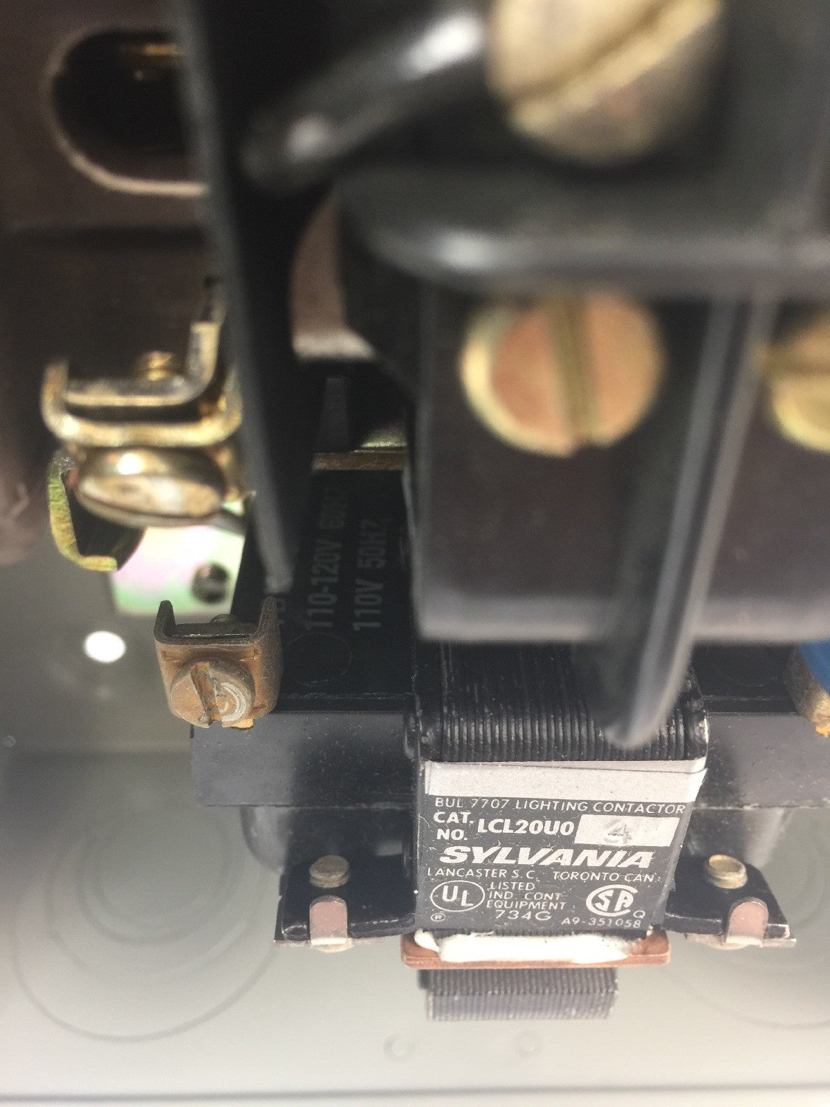 SYLVANIA LCL20A004-76 LIGHTING CONTACTOR 600VAC COIL 110-120V 60HZ 110V 50HZ7