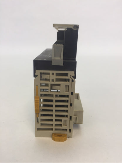 OMRON CJ1W-OC201 OUTPUT UNIT 24VAC6