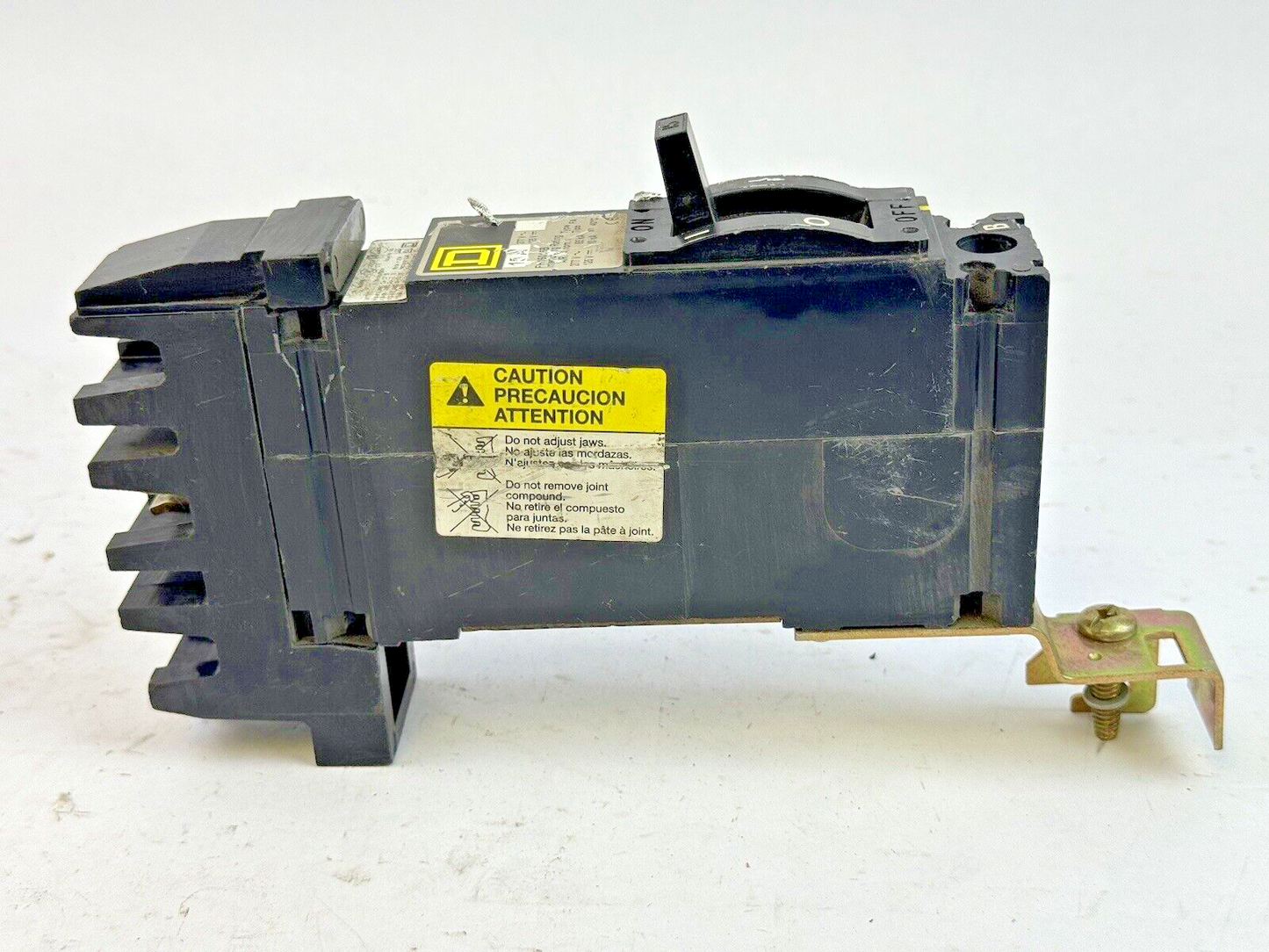 SQUARE D - FH16015B - I-LINE MOLDED CASE CIRCUIT BREAKER - 1 POLE/ 15 A/ 277VAC3
