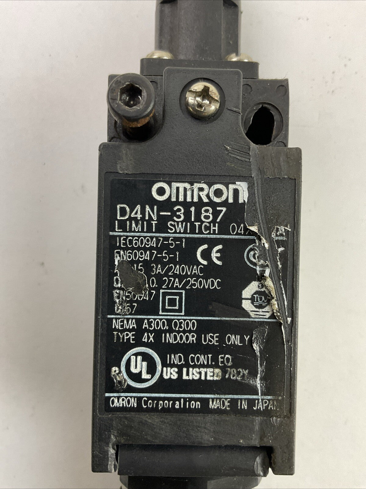 OMRON D4N-3187 LIMIT SWITCH1