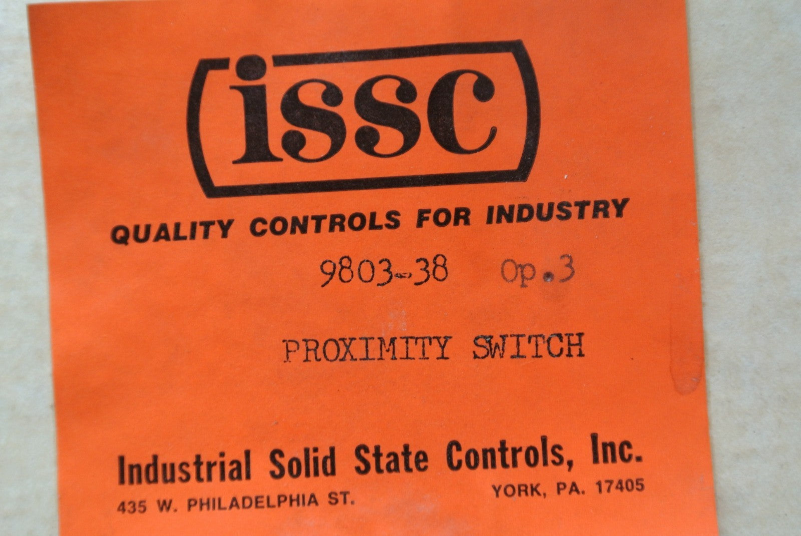 ISSC 9803-38 - SOLID STATE METALLIC PROXIMITY SWITCH - 90-250VAC, 6VA1