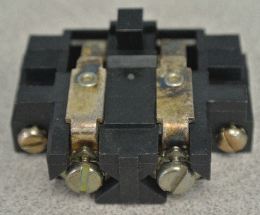 ALLEN-BRADLEY 595-A34 AUXILIARY CONTACT / 1 NO 1 NC / for SIZES 3-4 O/L RELAY3