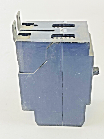 WESTINGHOUSE **BOX OF 9** - GB2050 - 50A/2 POLE/240 VAC/AB DE-ION/TYPE GB - NEW7