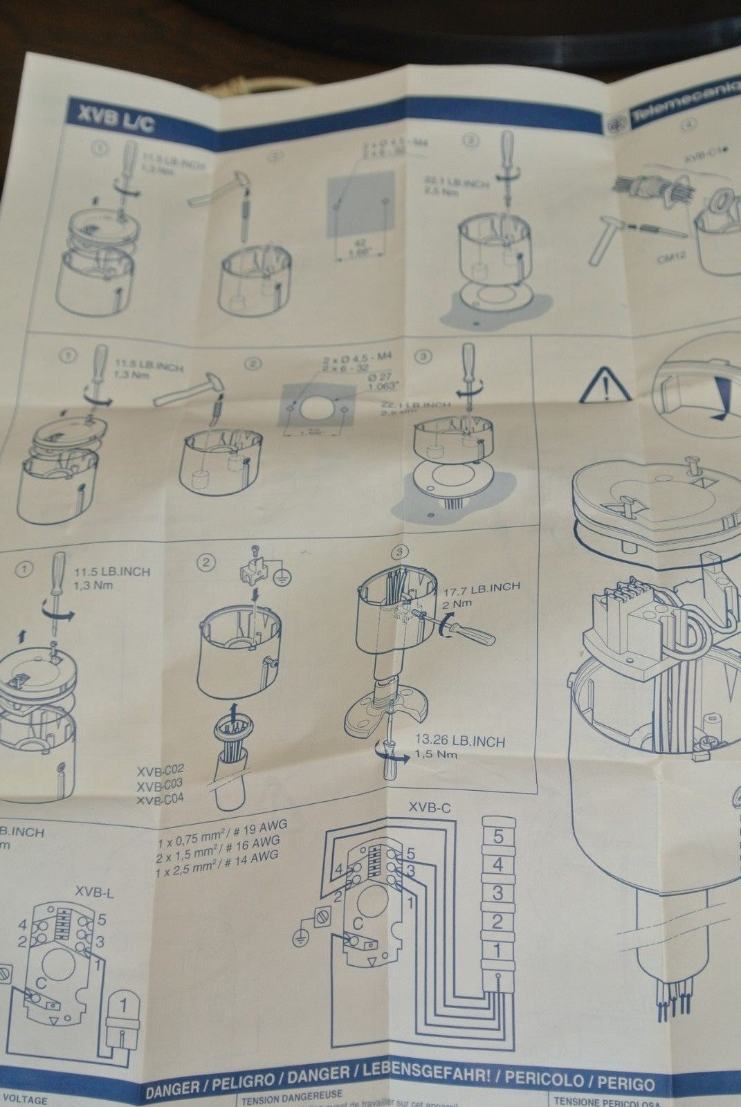 TELEMECANIQUE XVB C21 LIGHT TOWER BASE & COVER - 12-230V - NEW SURPLUS - 0845026