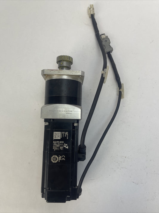 YASKAWA SGM7J-04A7C6E AC SERVO MOTOR 200VAC 2.5A 400W PF70L1-10-P2-S2-14-30-50-70