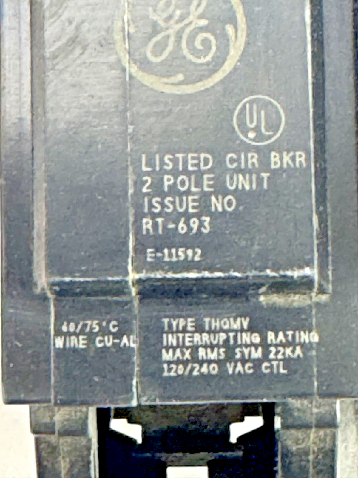 GE - THQMV4200 - CIRCUIT BREAKER (NO POLE TIE) - 2 POLE, 200 A, 240 VAC1