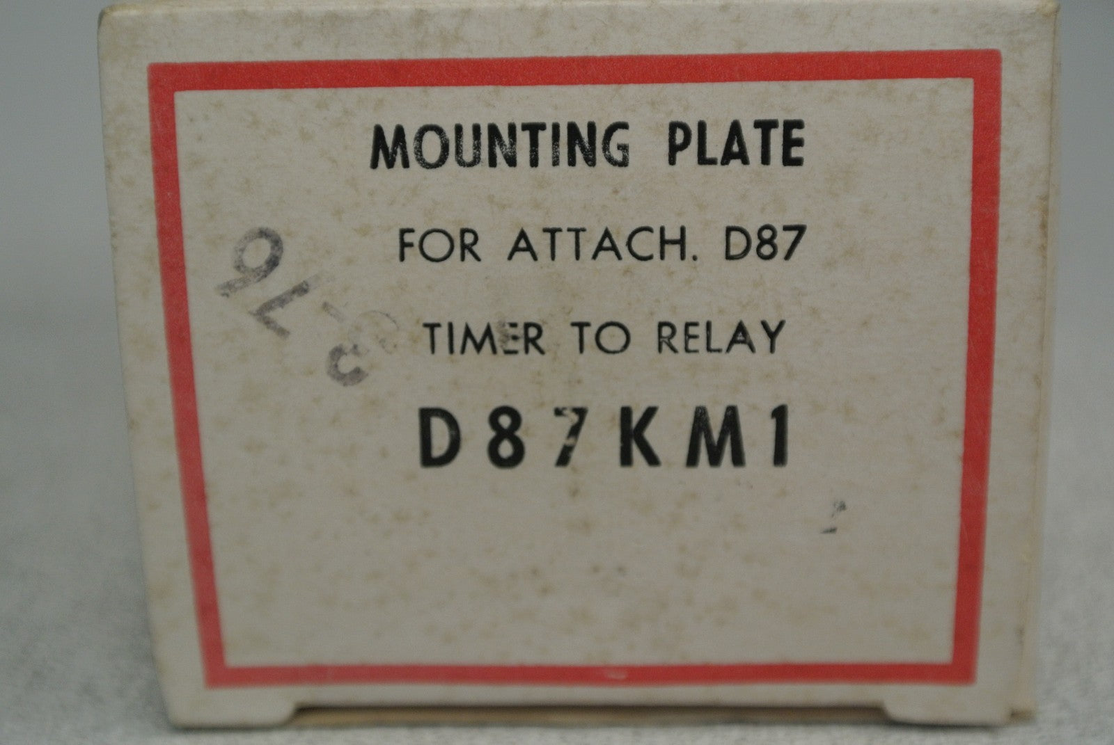 CUTLER-HAMMER D87KM1 MOUNTING PLATE to ATTACH D87 TIMER to RELAY / NEW SURPLUS6
