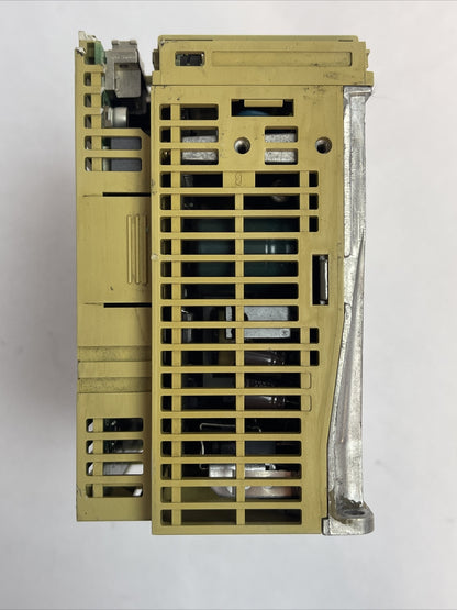 YASKAWA SGDH-01AE SERVOPACK OUTPUT 0-230VAC 3PH 0.91A INPUT 200-230VAC 2A 1PH8