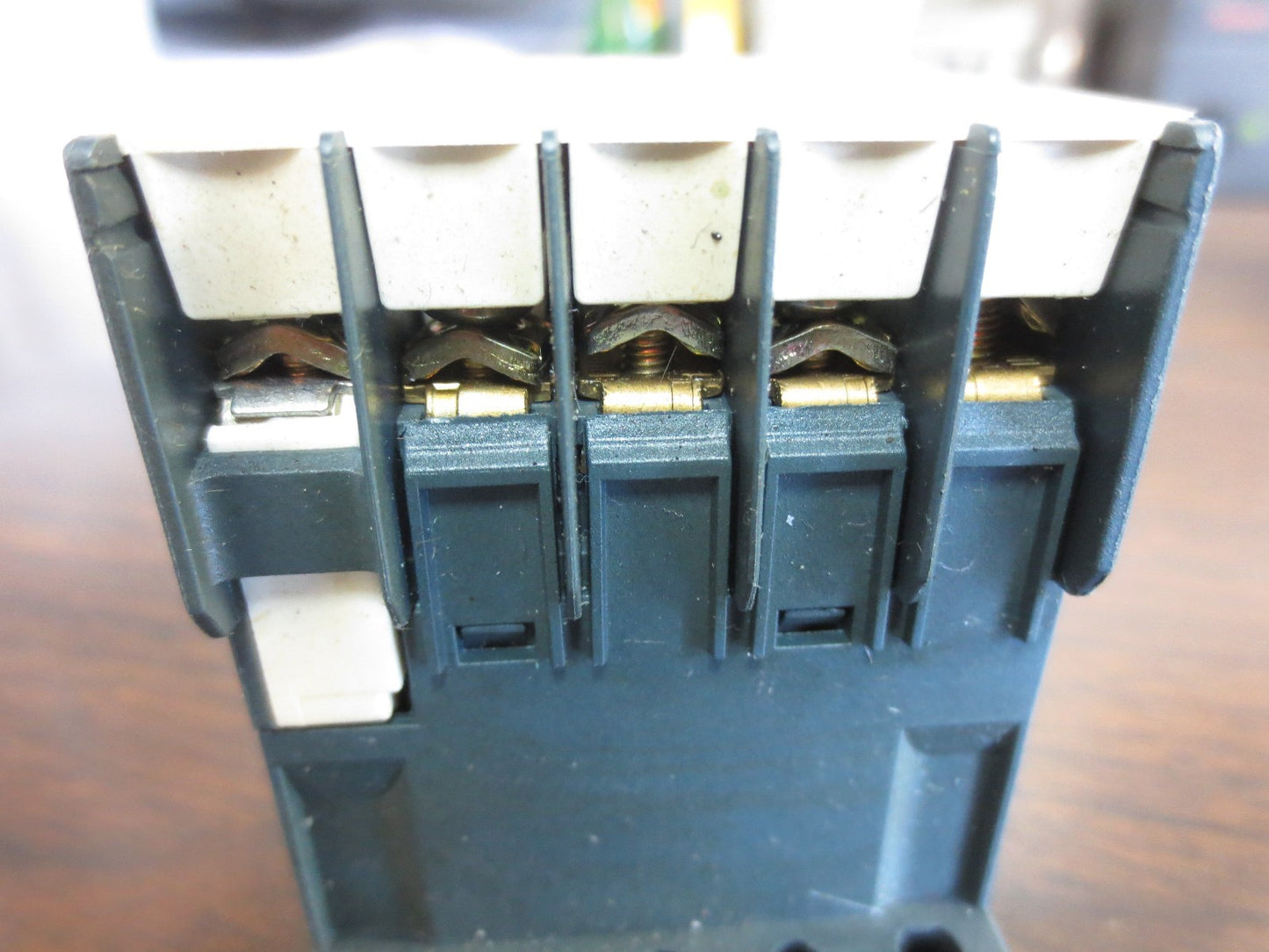 TELEMECANIQUE CA3KN22BD3 CONTACTOR 24V 10A 690V6