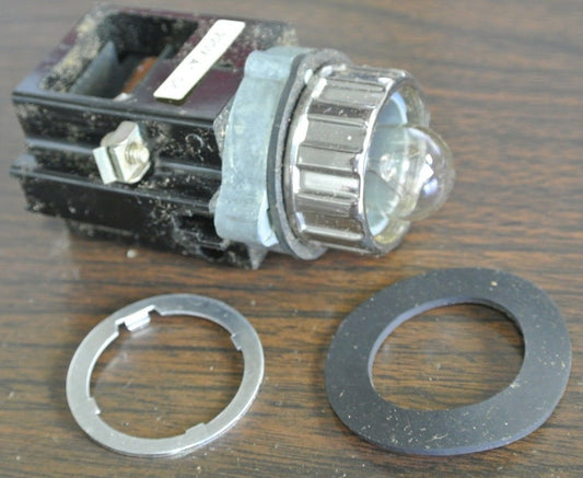 I-T-E H31PF2 OIL-TIGHT PILOT LIGHT - FULL VOLTAGE, 240V  NEW SURPLUS0