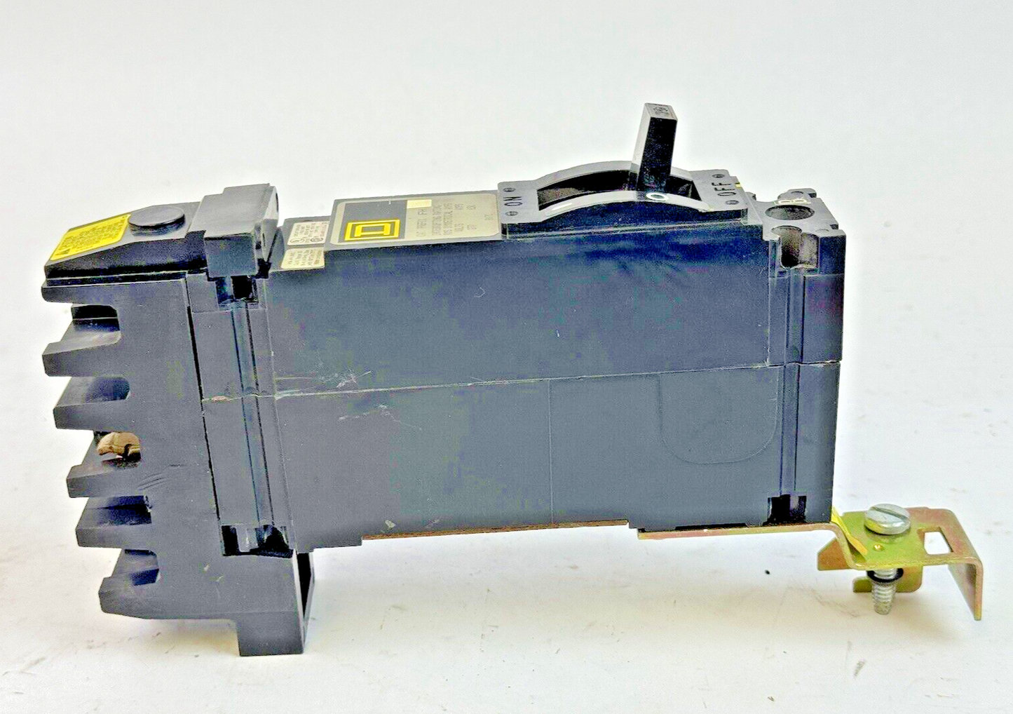 SQUARE D - FHB16020B - I-LINE MOLDED CASE CIRCUIT BREAKER - 1 POLE/ 20 A/ 277VAC3