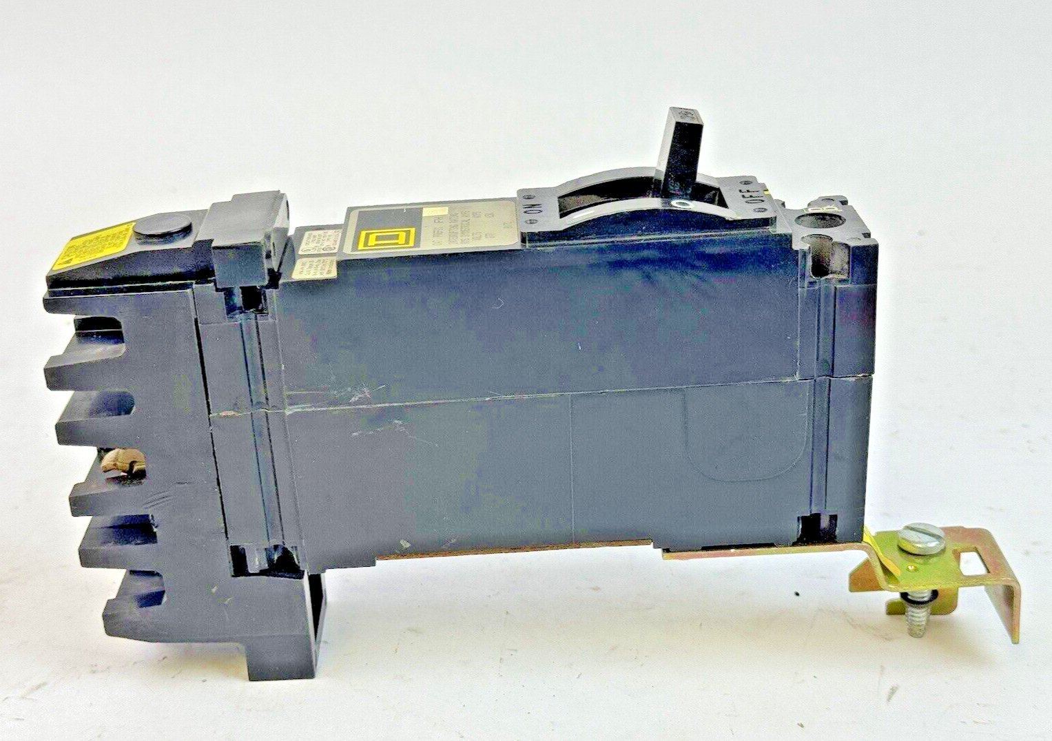 SQUARE D - FHB16020B - I-LINE MOLDED CASE CIRCUIT BREAKER - 1 POLE/ 20 A/ 277VAC3