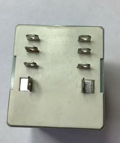 IZUMI RTB-CB1N 120VAC ELECTRONIC TIMER 7A(RES.)220VAC 10A(RES.)110VAC3