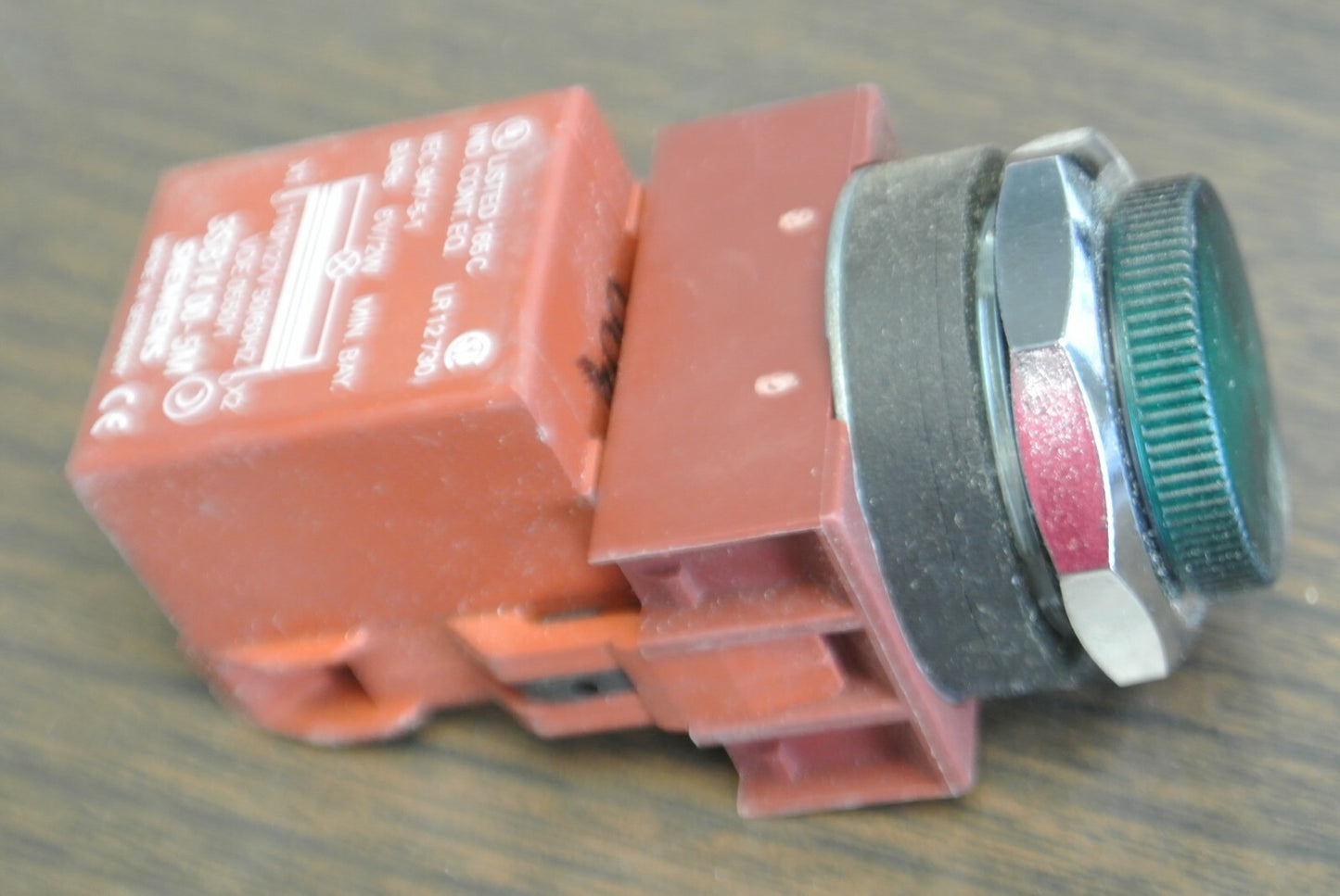 SIEMENS P30KLGT1 / PILOT LIGHT TRANSFORMER TYPE / 120V GREEN "OFF" NEW SURPLUS2