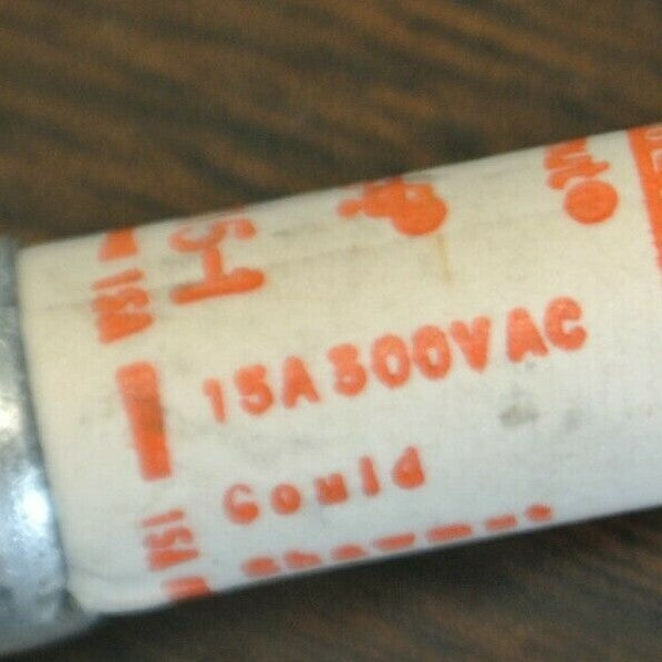 BOX of 10 / GOULD-SHAWMUT A25X15 RECTIFIER FUSES / 15A / 300V / NEW SURPLUS3