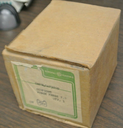 GENERAL ELECTRIC CR2940AP320D OILTIGHT PUNCH PRESS PUSHBUTTON / NEW SURPLUS9