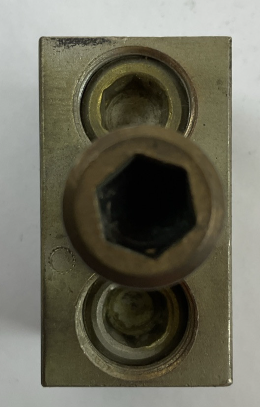 TC2-J250 CIRCUIT BREAKER LUG4