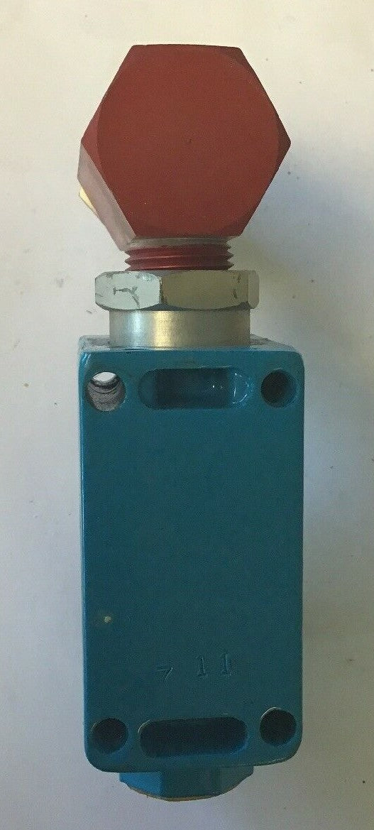 XERCON DO-15-ER EYE-BALL LIGHTOPERATED LIMIT SWITCH 120VAC3