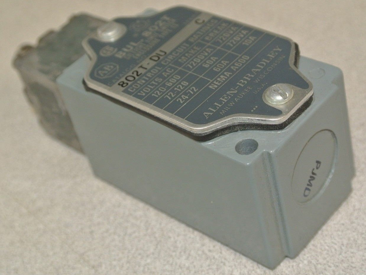 ALLEN-BRADLEY 802T-DU Ser. C / OILTIGHT LIMIT SWITCH / SPRING RETURN NEW SURPLUS2