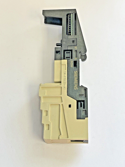 SIEMENS *LOT OF 4* 6ES7 193-4CC30-0AA0 - TERMINAL MODULES4