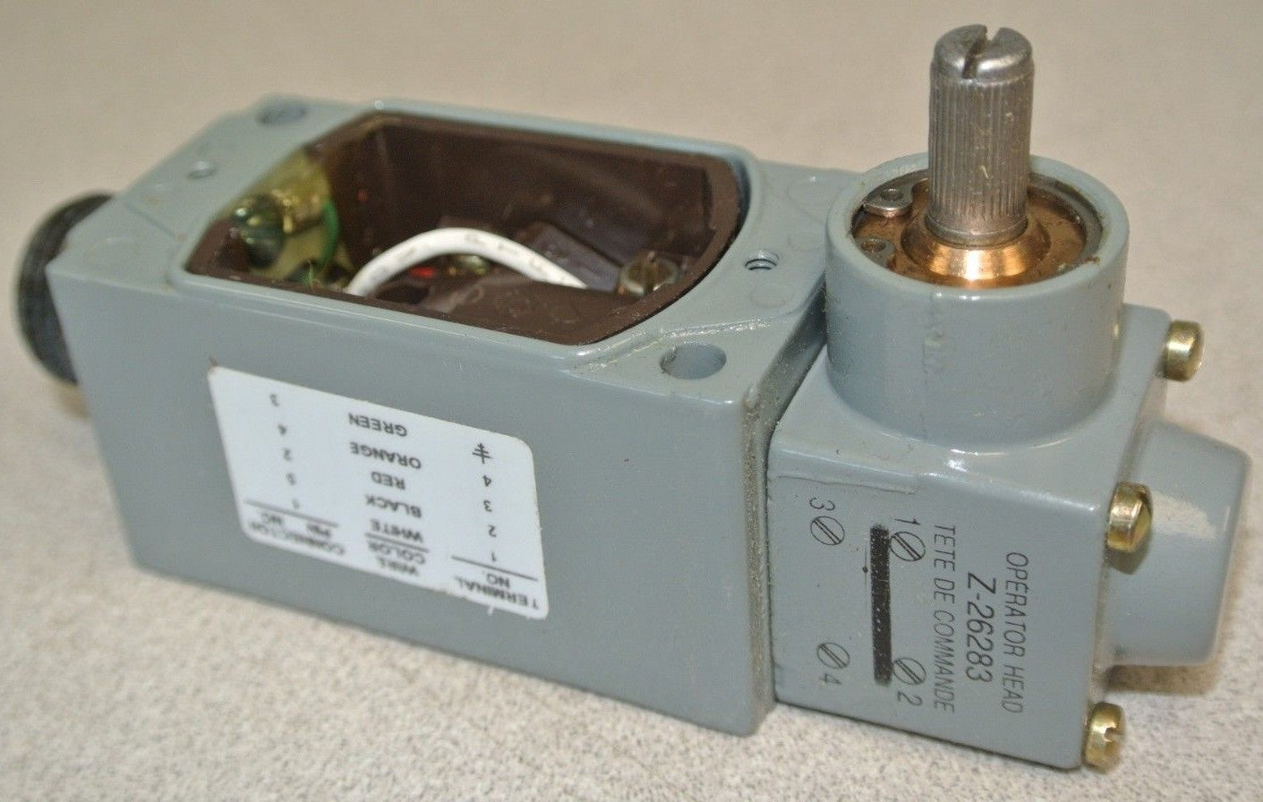 ALLEN-BRADLEY 802T-AMJ1 OILTIGHT LIMIT SWITCH / LEVER TYPE / MAINT / NEW SURPLUS2