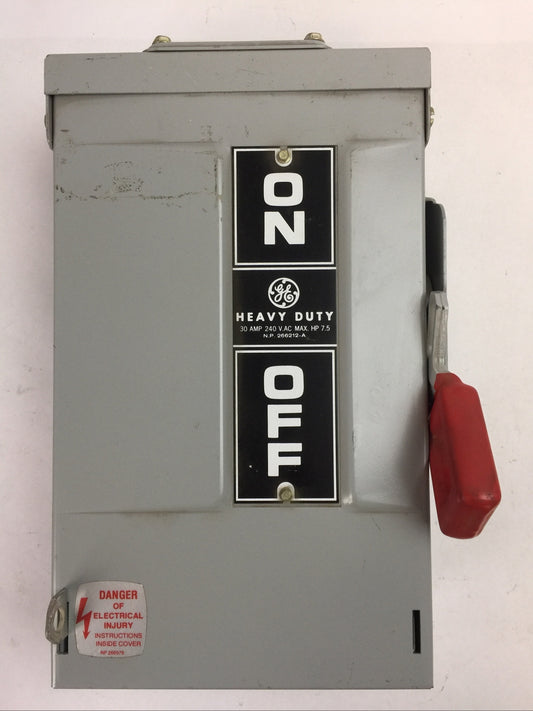 GE TH3221RH FUSIBLE SAFETY SWITCH MOD 7 30A 240VAC 250VDC 2P 7.5HP RAINPROOF 3R0