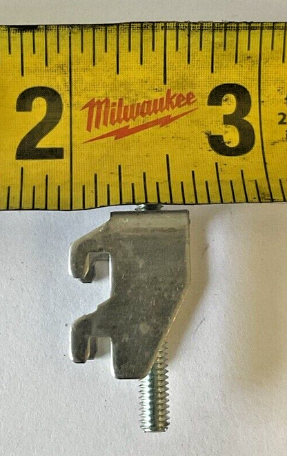 UNBRANDED MONITOR/SCREEN MOUNTING CLIP ***LOTOF8***1