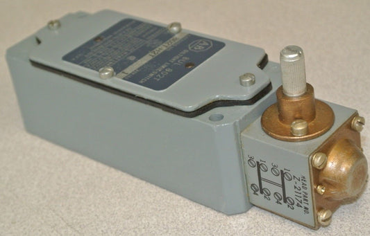 ALLEN-BRADLEY 802T-H2T OILTIGHT LIMIT SWITCH LEVER TYPE, 4-CIRCUIT / NEW SURPLUS0
